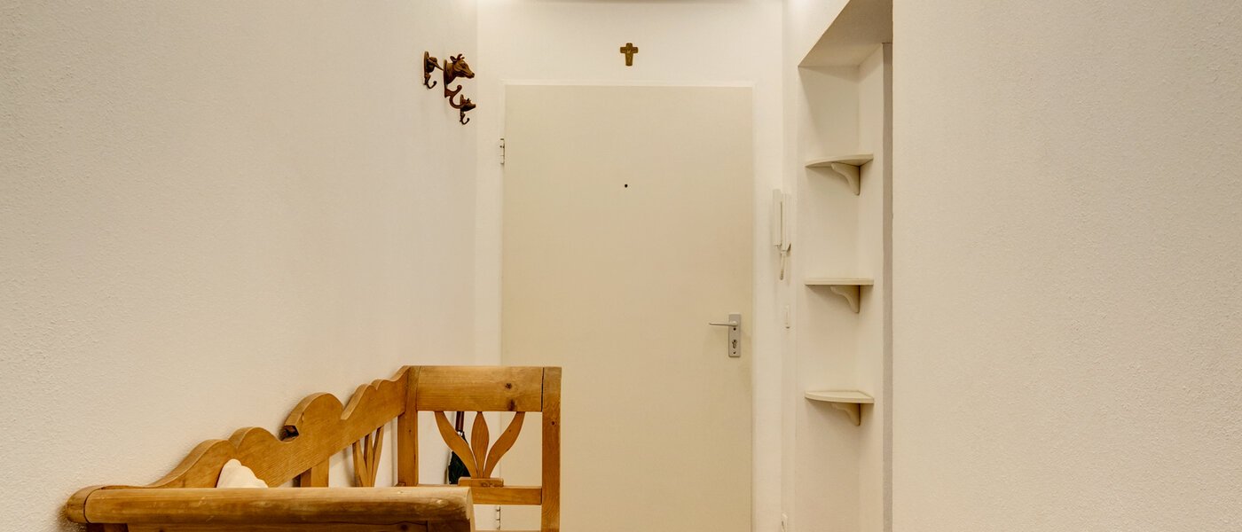 gallery apartment  München Englschalking 01 hall 5515