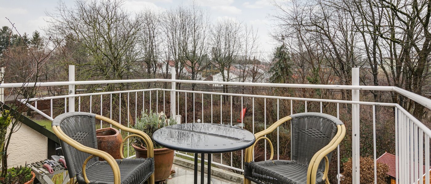 gallery apartment  München Englschalking 01 balcony 5515