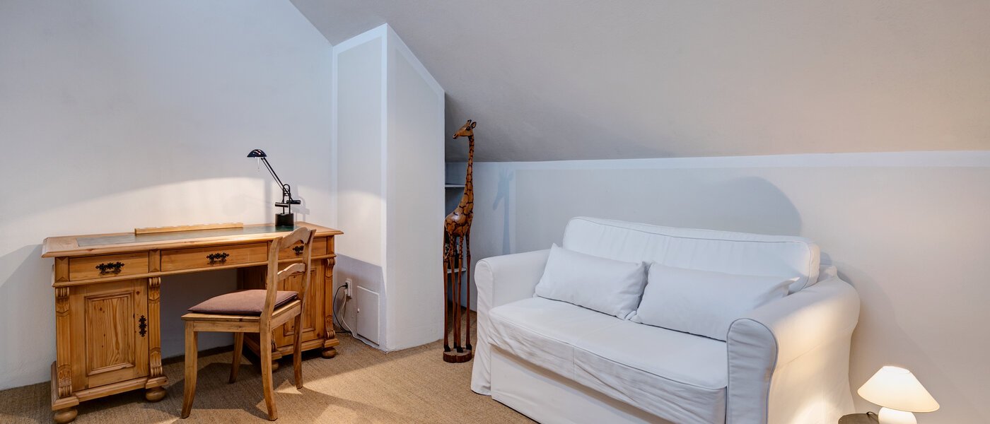 gallery apartment  München Englschalking 01 guest room 5515