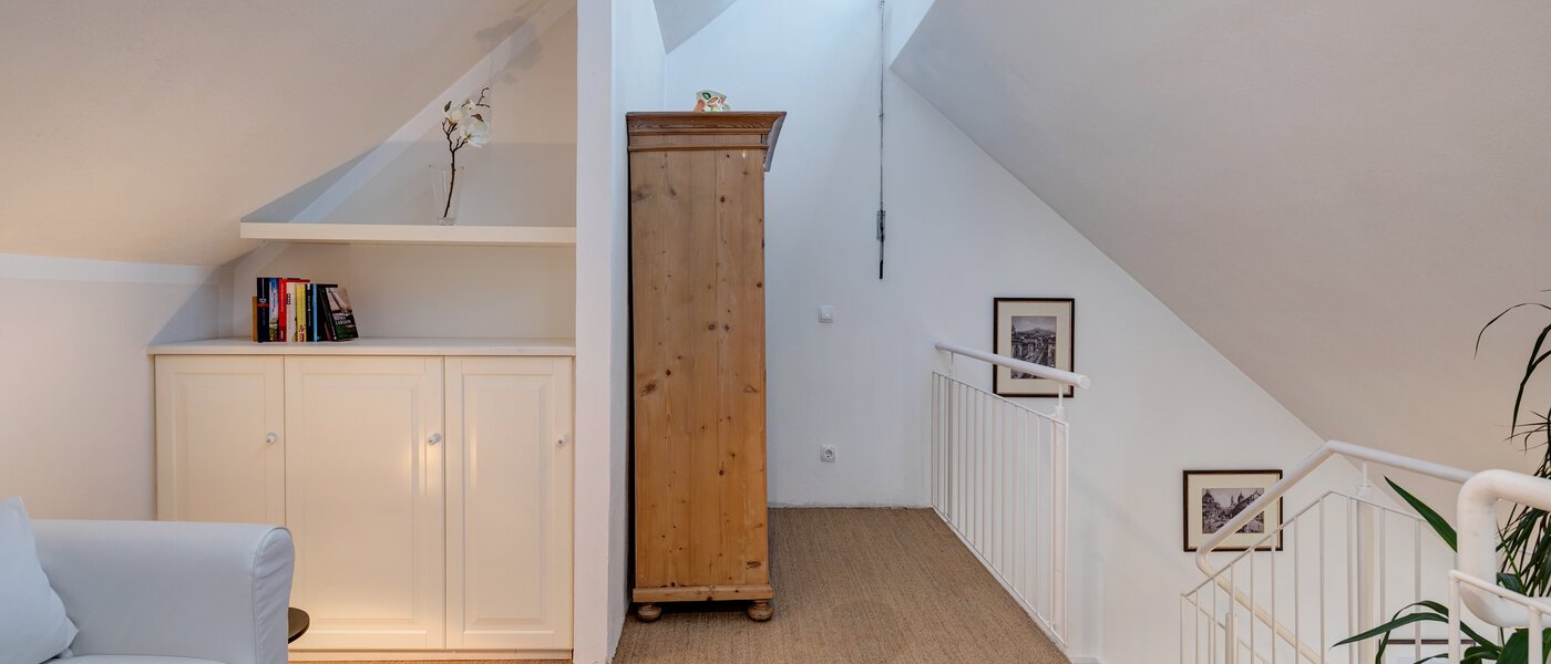 gallery apartment  München Englschalking 02 guest room 5515