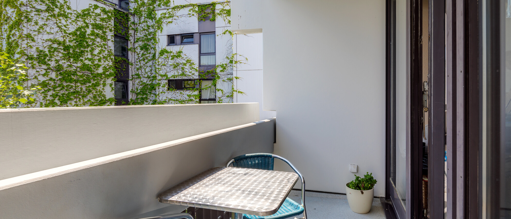 apartment München Schwabing-Georgenschwaige 02 balcony 5522