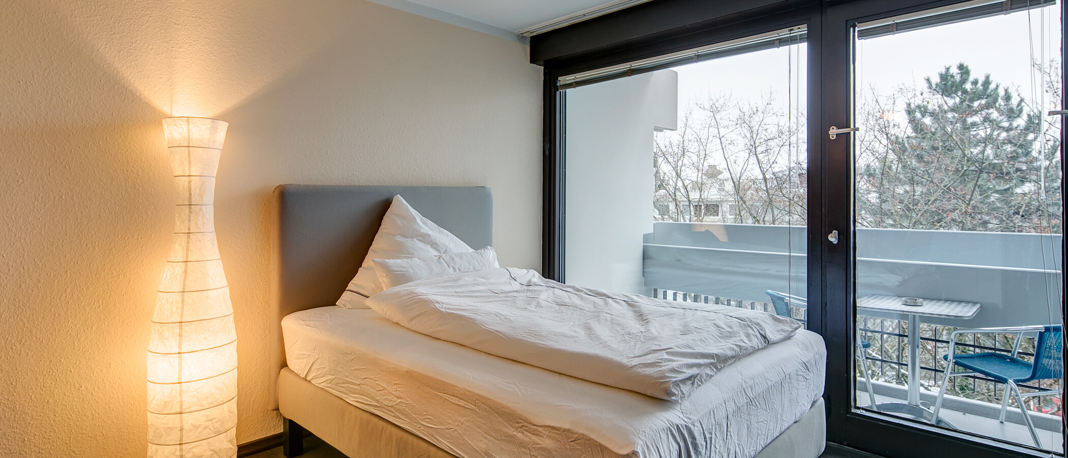 apartment München Schwabing-Georgenschwaige 01 sleeping area 5522