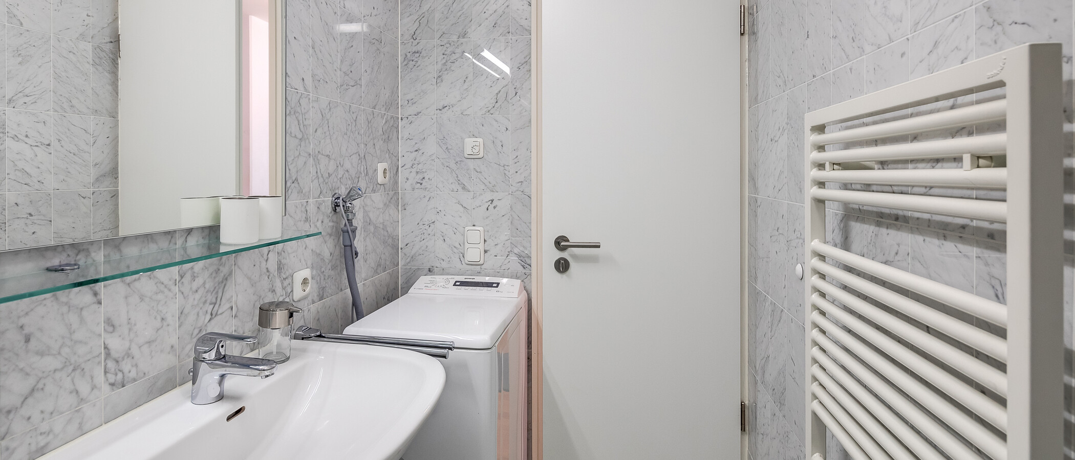 apartment München Haidhausen 02 2. bathroom 554