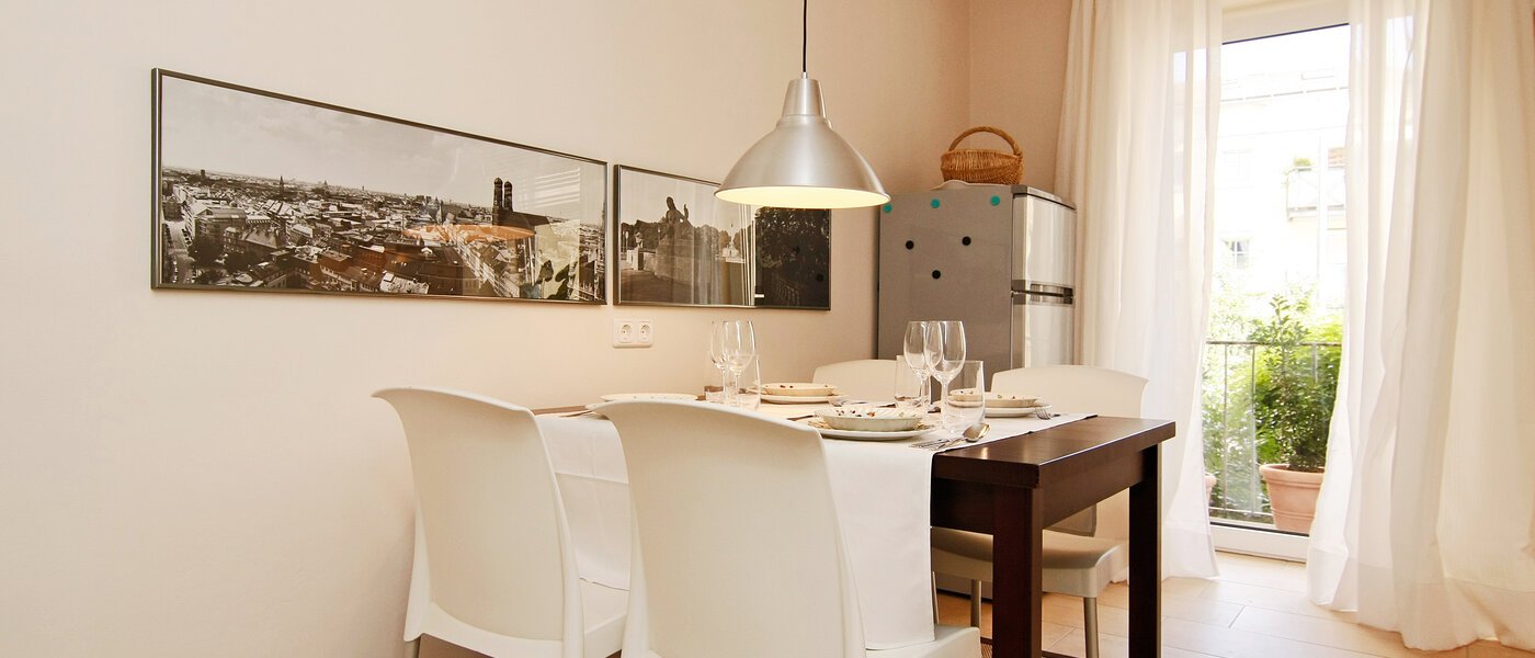 apartment München Isarvorstadt 01 dining area 5542
