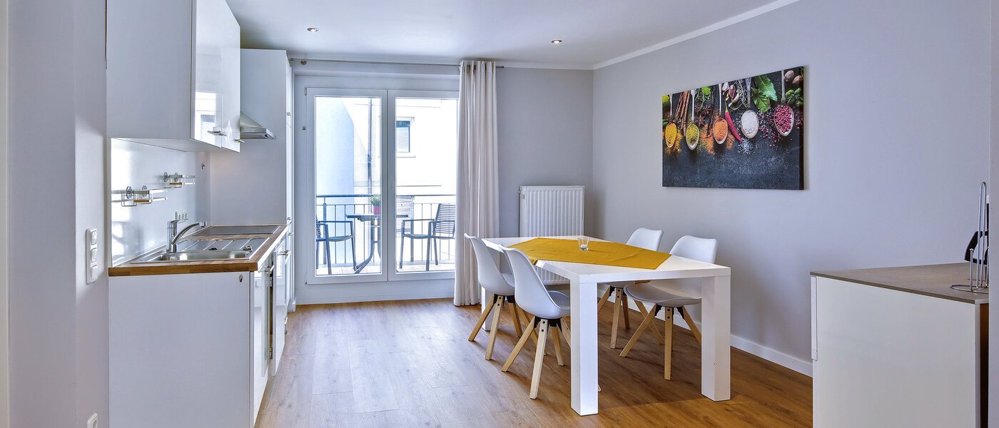 apartment München Schwabing 02 kitchen 5558