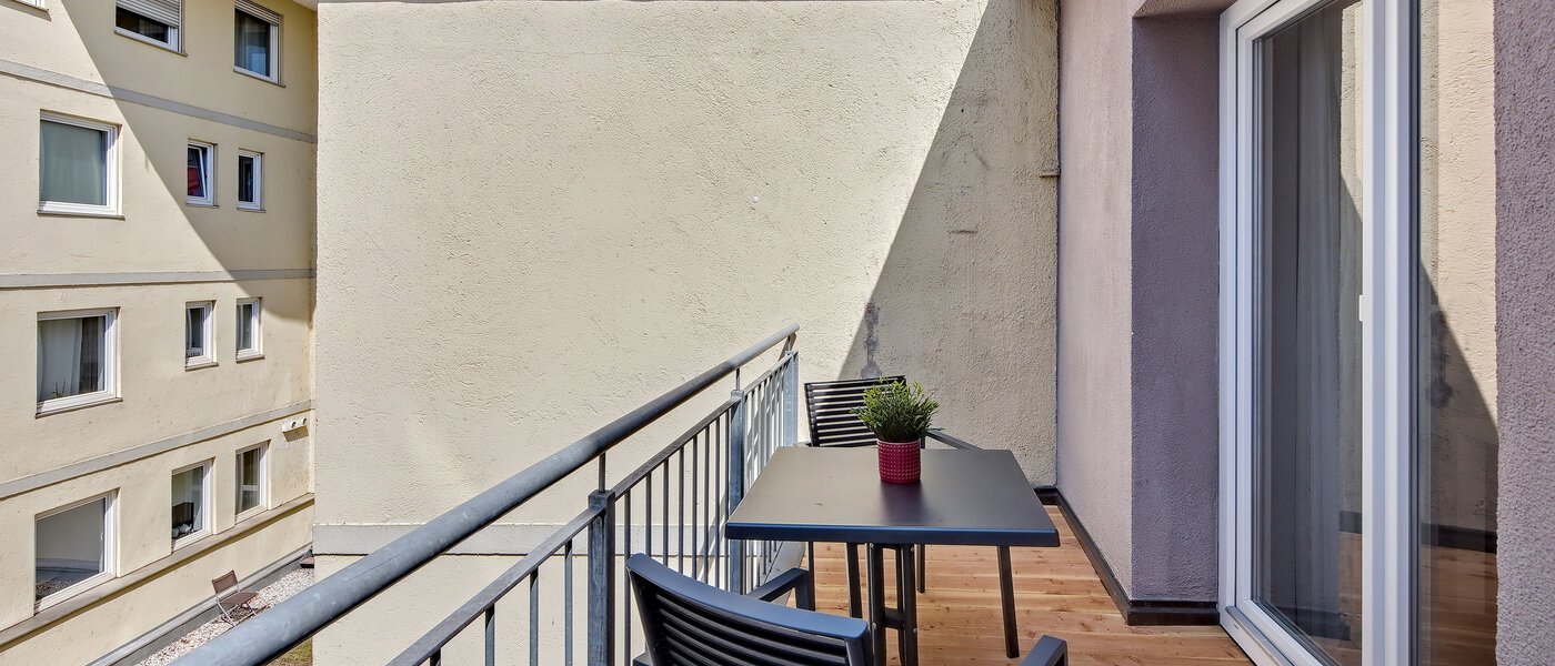 apartment München Schwabing 03 balcony 5558