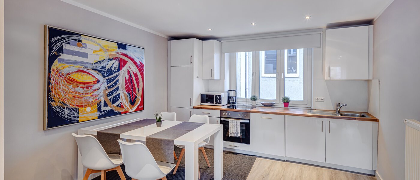 apartment München Schwabing-Nord (zw. Leopoldstraße & Englischen Garten) 02 kitchen 5559