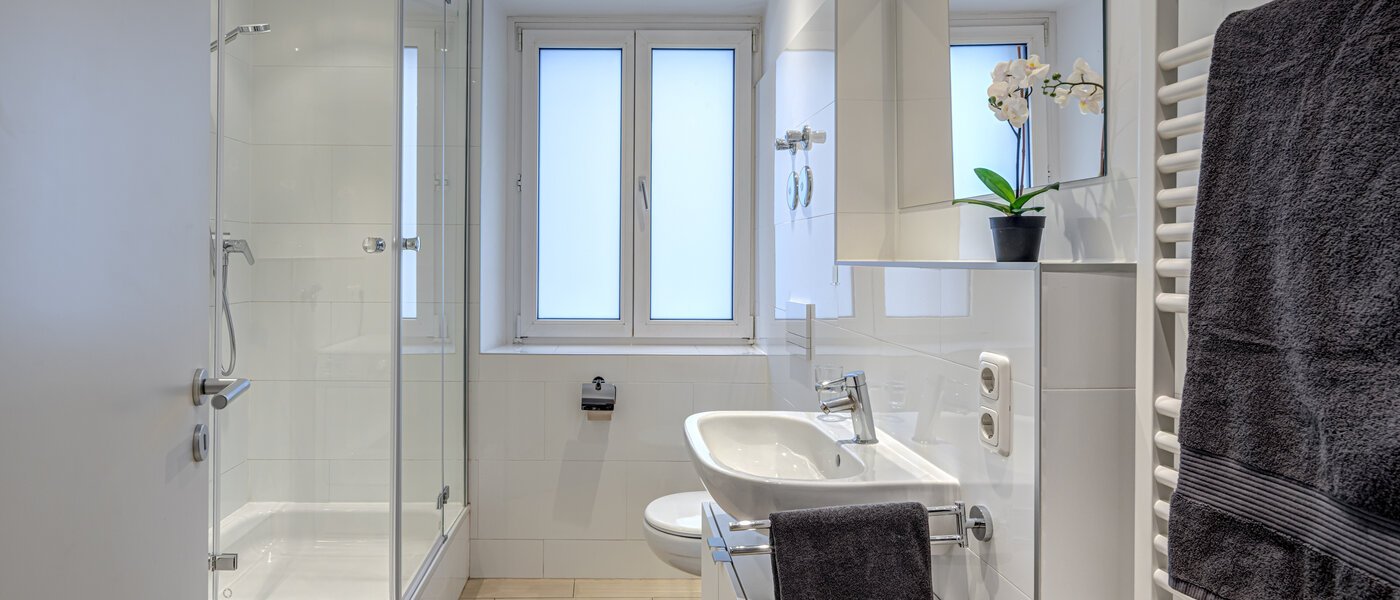 apartment München Schwabing-Nord (zw. Leopoldstraße & Englischen Garten) 01 bathroom 5559