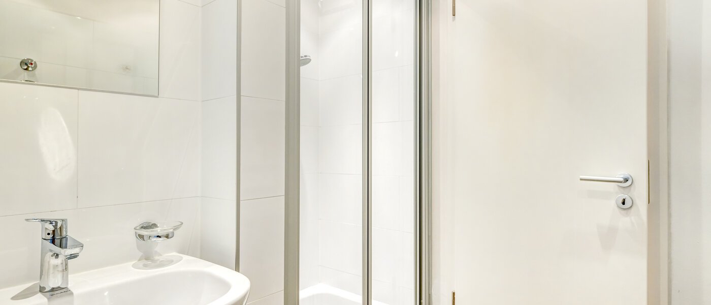 apartment München Schwabing-Nord (zw. Leopoldstraße & Englischen Garten) 01 bathroom 5560