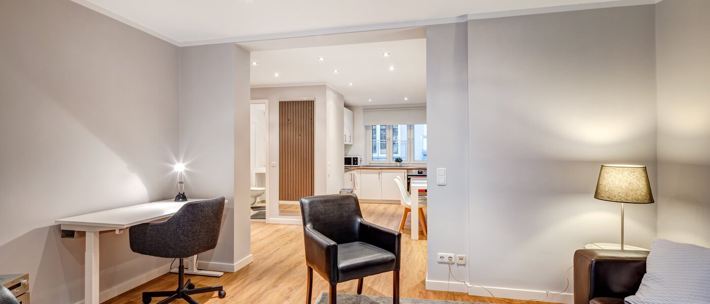 apartment München Schwabing-Nord (zw. Leopoldstraße & Englischen Garten) 03 living area 5560