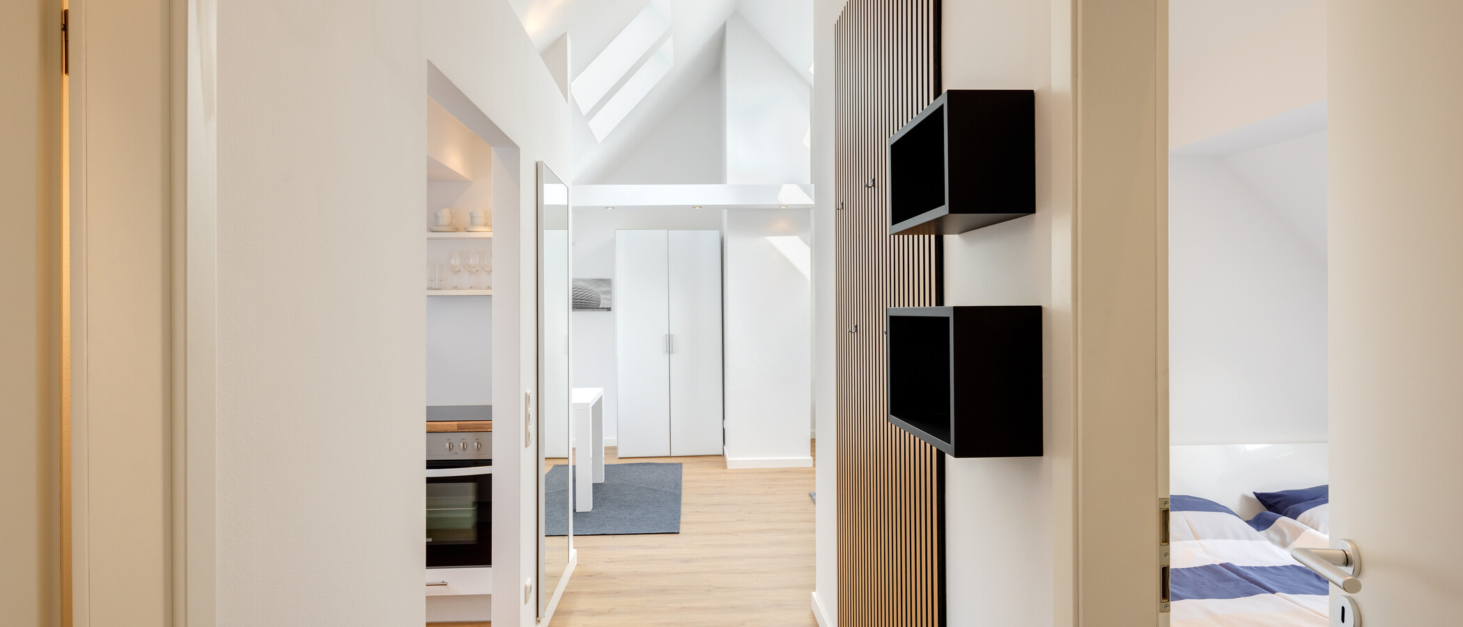 attic apartment München Schwabing 02 hall 5576