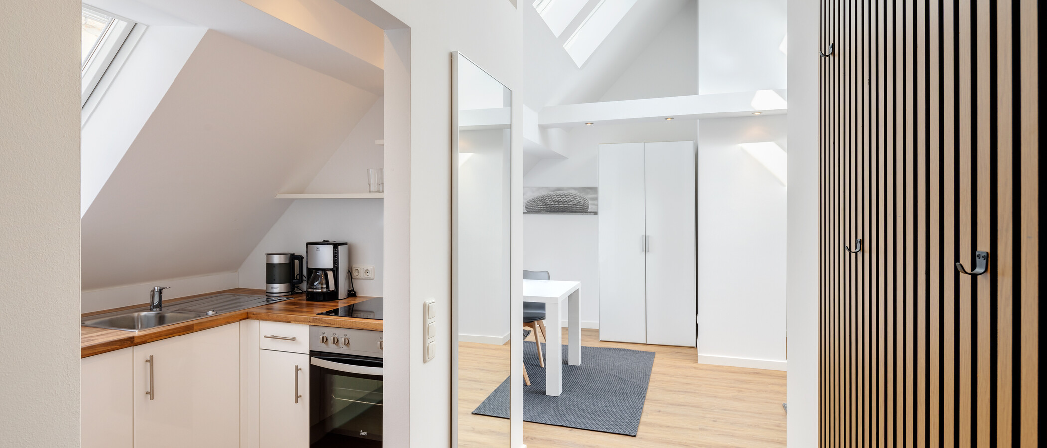 attic apartment München Schwabing 03 hall 5576