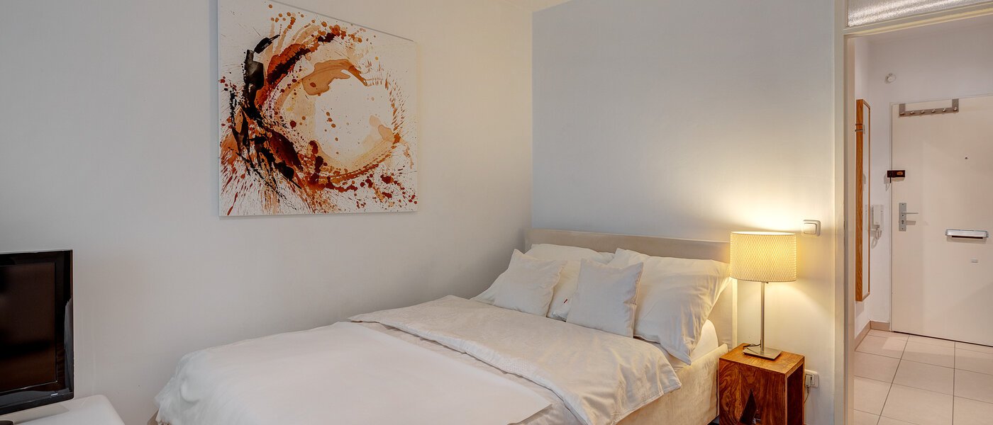 apartment München Schwabing-West (rund um den Hohenzollernplatz) 01 sleeping area 5579