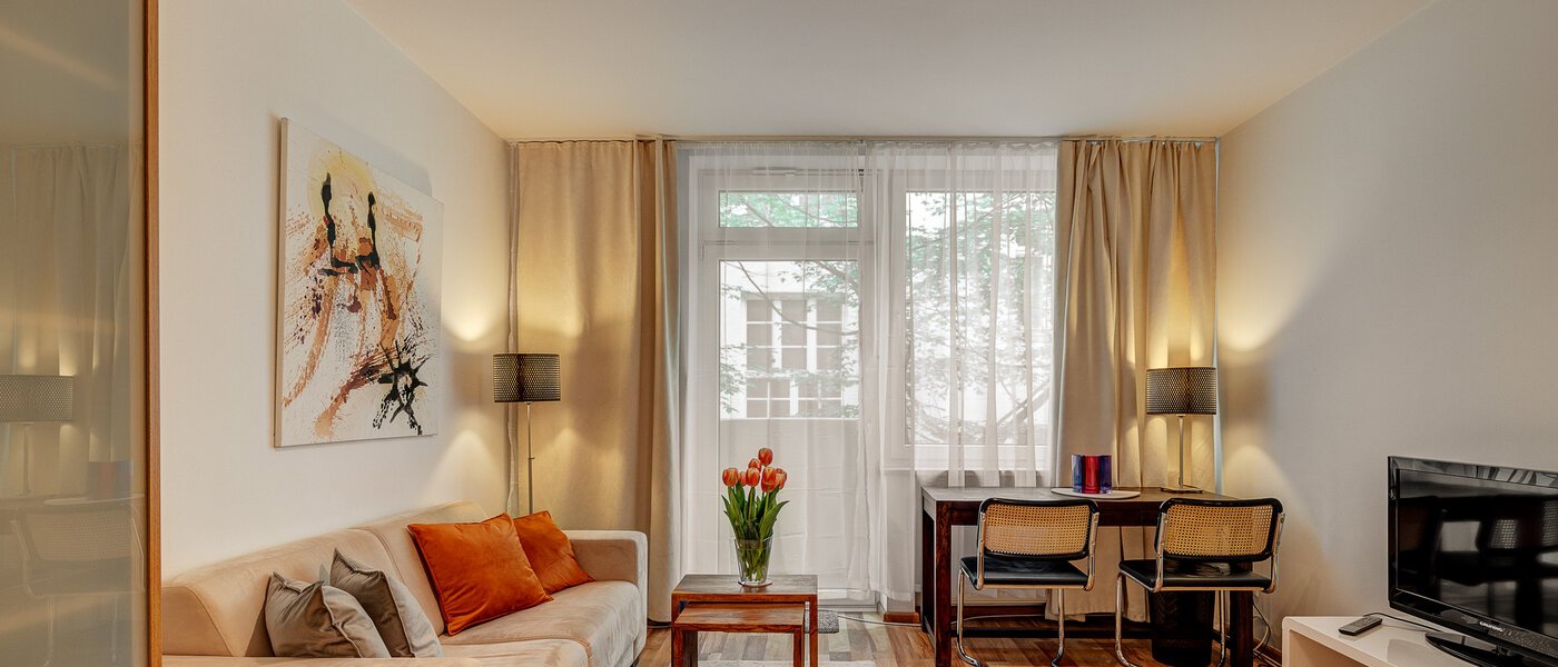 apartment München Schwabing-West (rund um den Hohenzollernplatz) 01 living area 5579