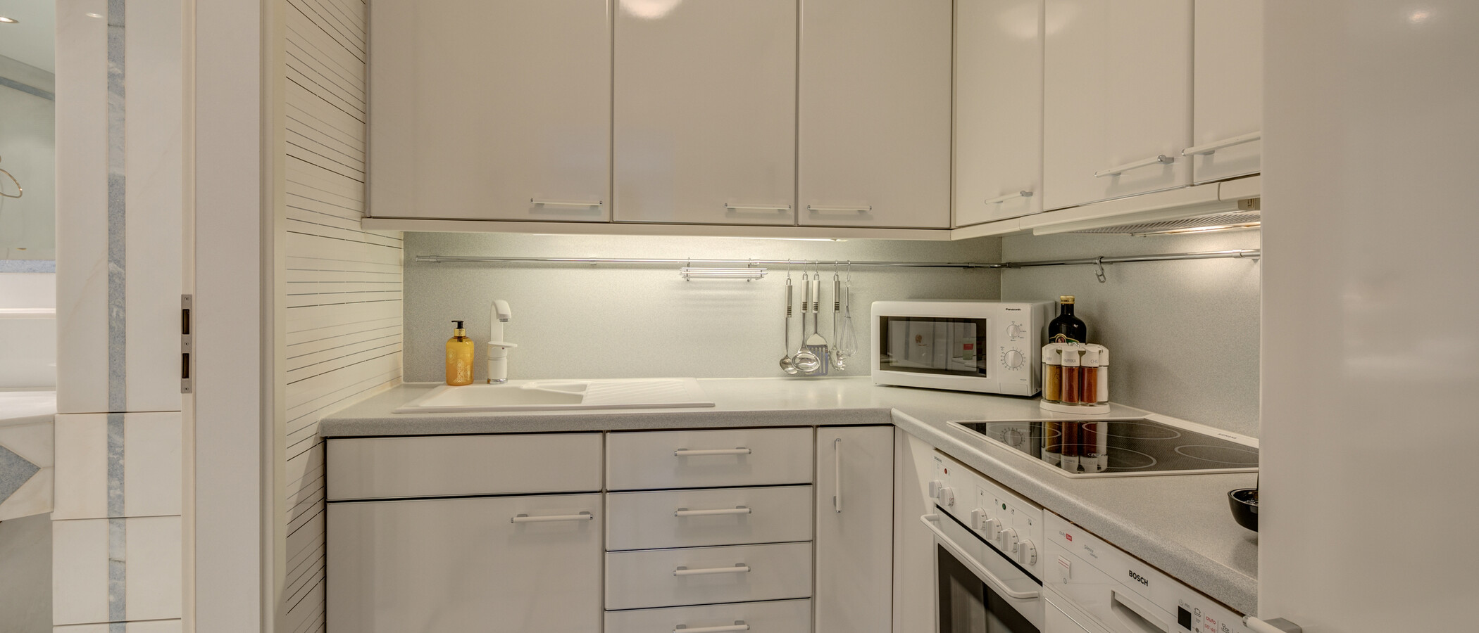 apartment München Gärtnerplatzviertel 01 kitchen 5581