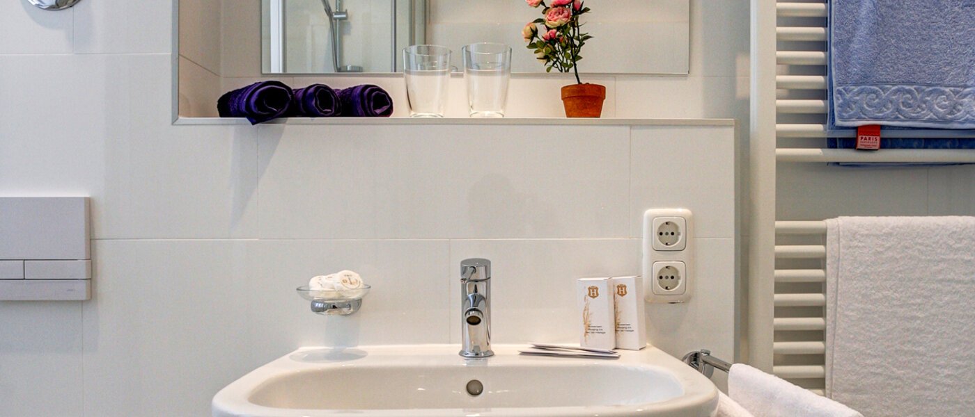 apartment München Schwabing 04 bathroom 5588