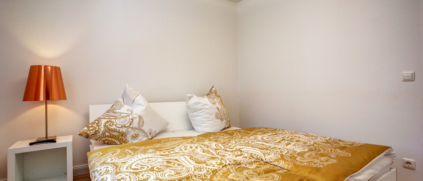 apartment München Schwabing 02 2. bedroom 5588