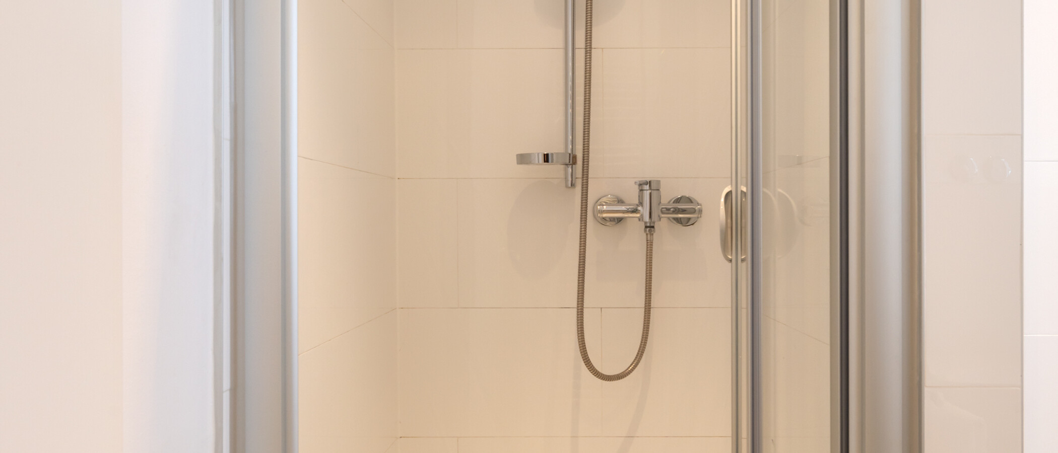 apartment München Schwabing 03 bathroom 5589