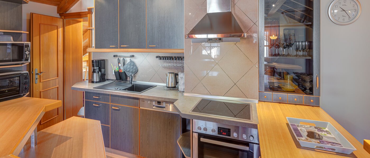 attic apartment München Am Hart 01 kitchen 5630