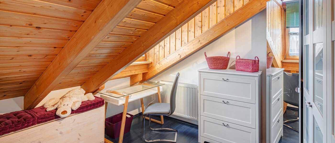 attic apartment München Am Hart 02 guest room 5630