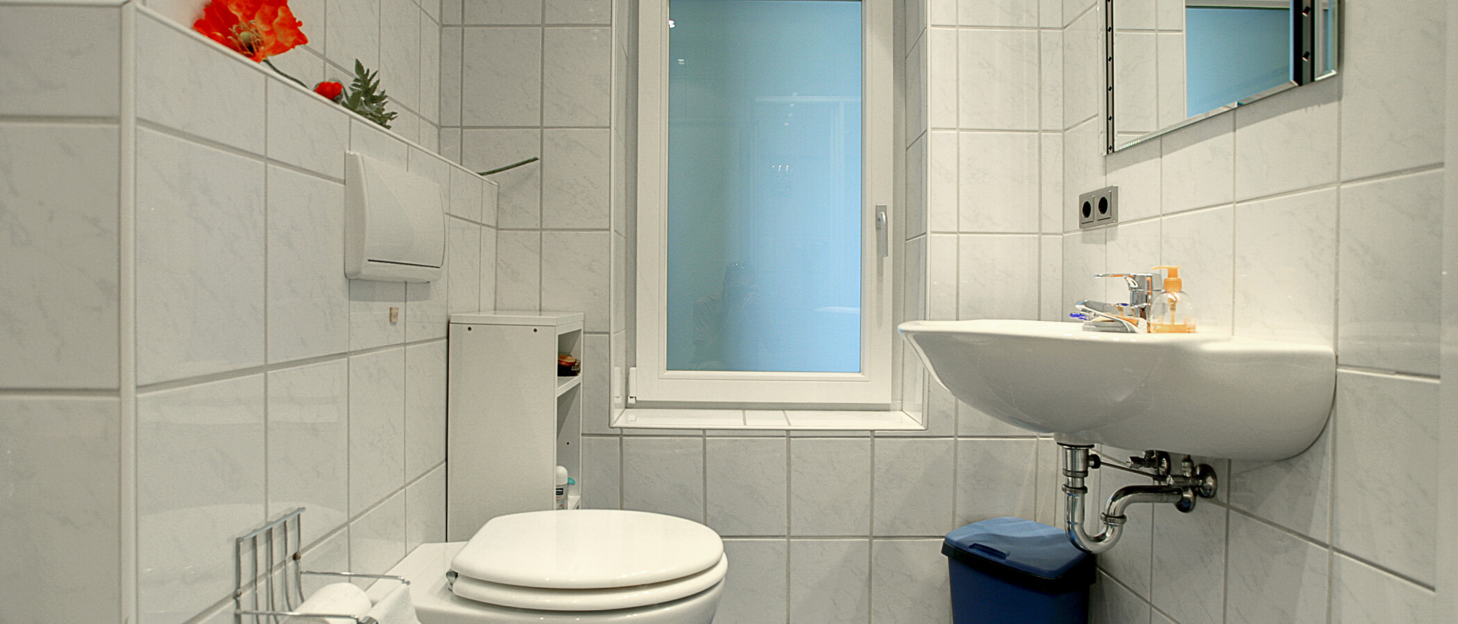 apartment with garden 	 Baierbrunn 04 bathroom 5633