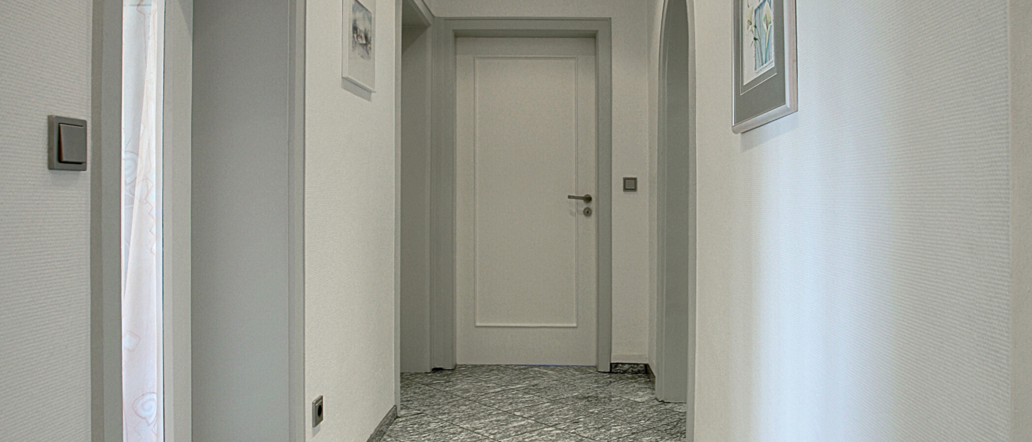 apartment with garden 	 Baierbrunn 01 hall 5633