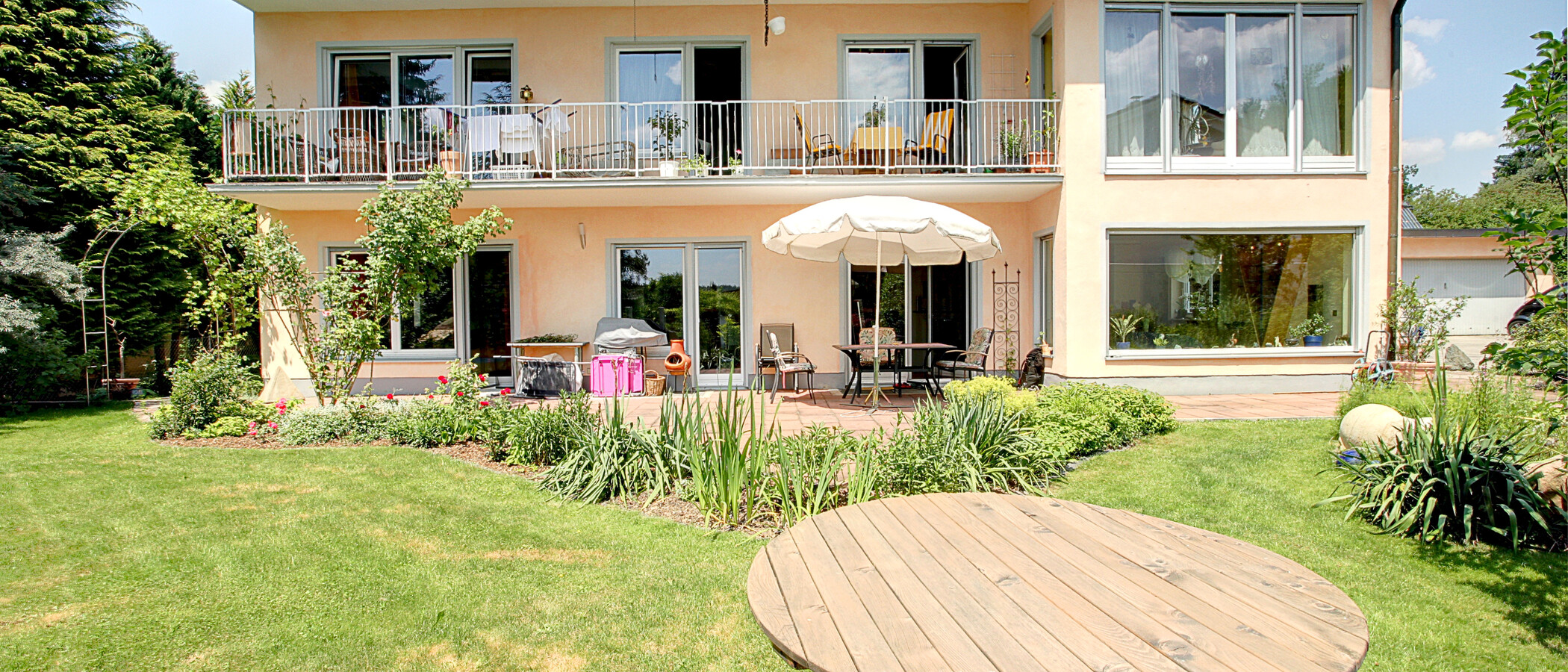 apartment with garden 	 Baierbrunn 02 garden 5633