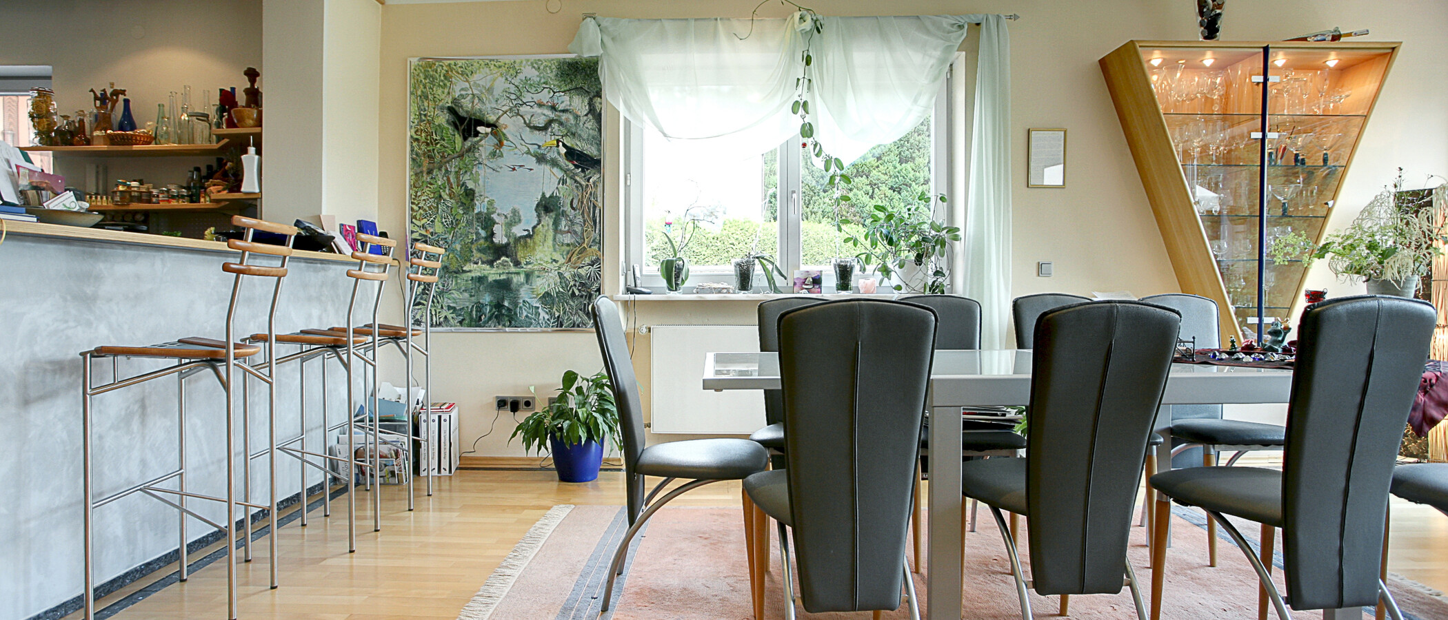 apartment with garden 	 Baierbrunn 02 dining area 5633