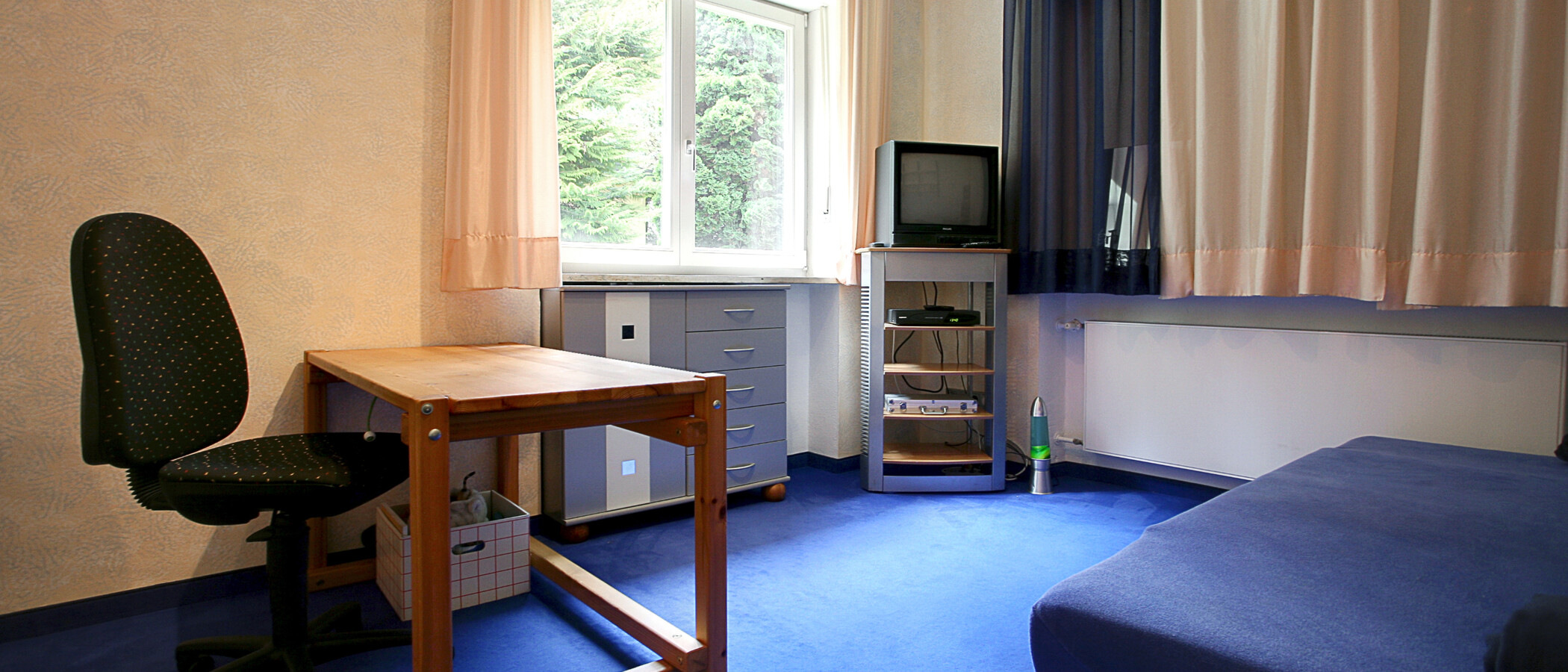 apartment with garden 	 Baierbrunn 01 guest room 5633