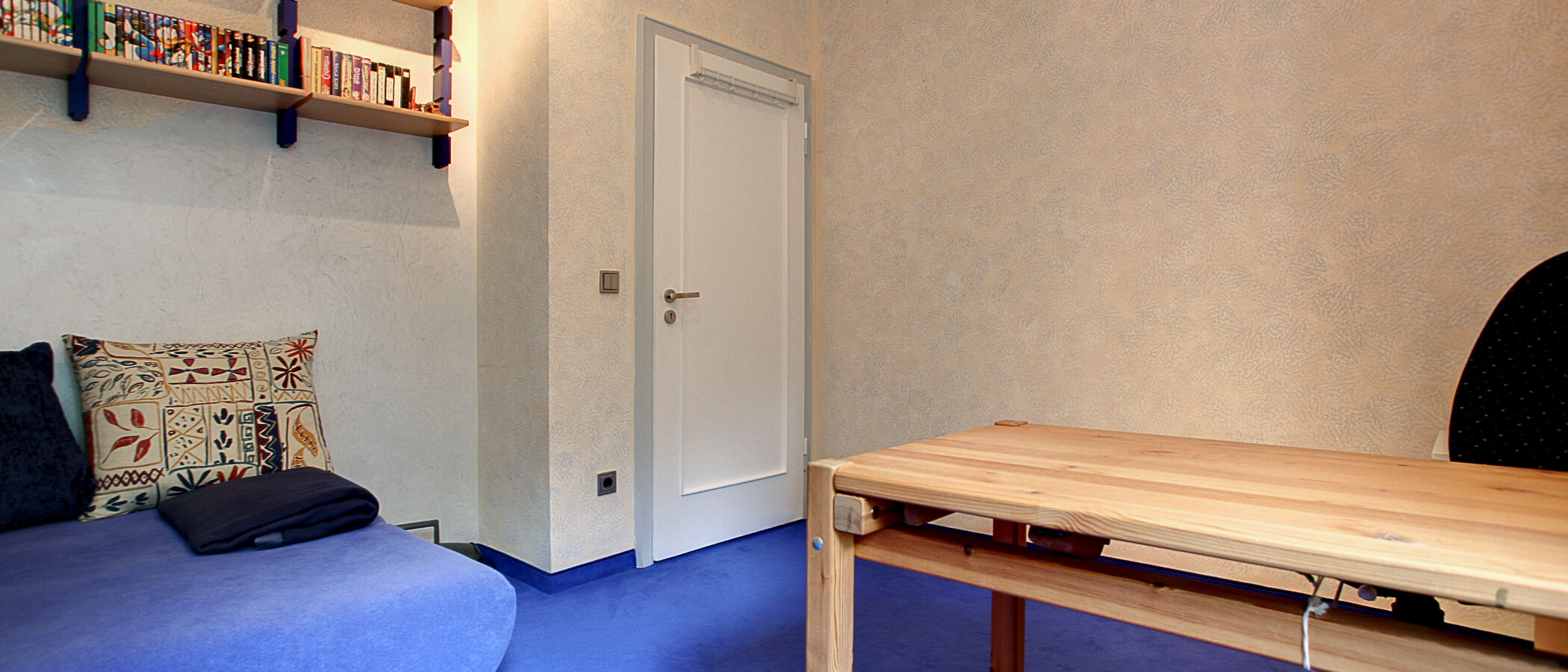 apartment with garden 	 Baierbrunn 03 guest room 5633