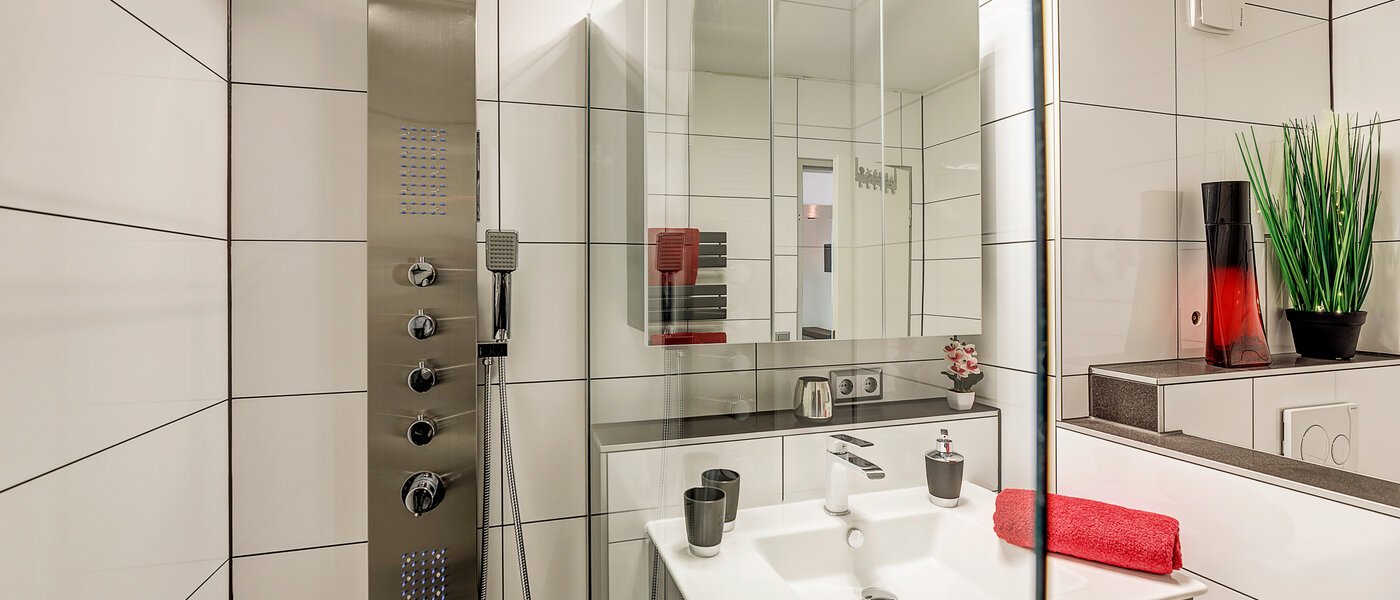 apartment München Schwabing-West 02 bathroom 5654