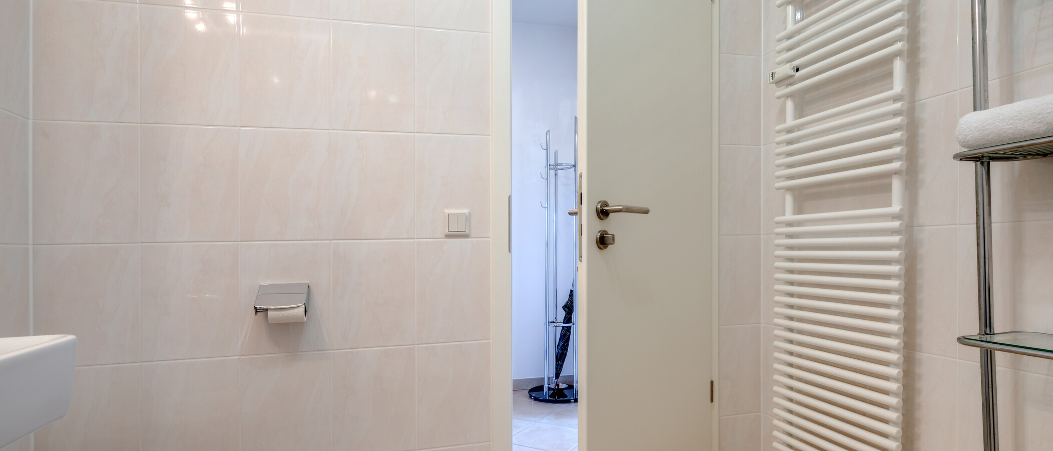apartment Unterhaching 03 bathroom 5656