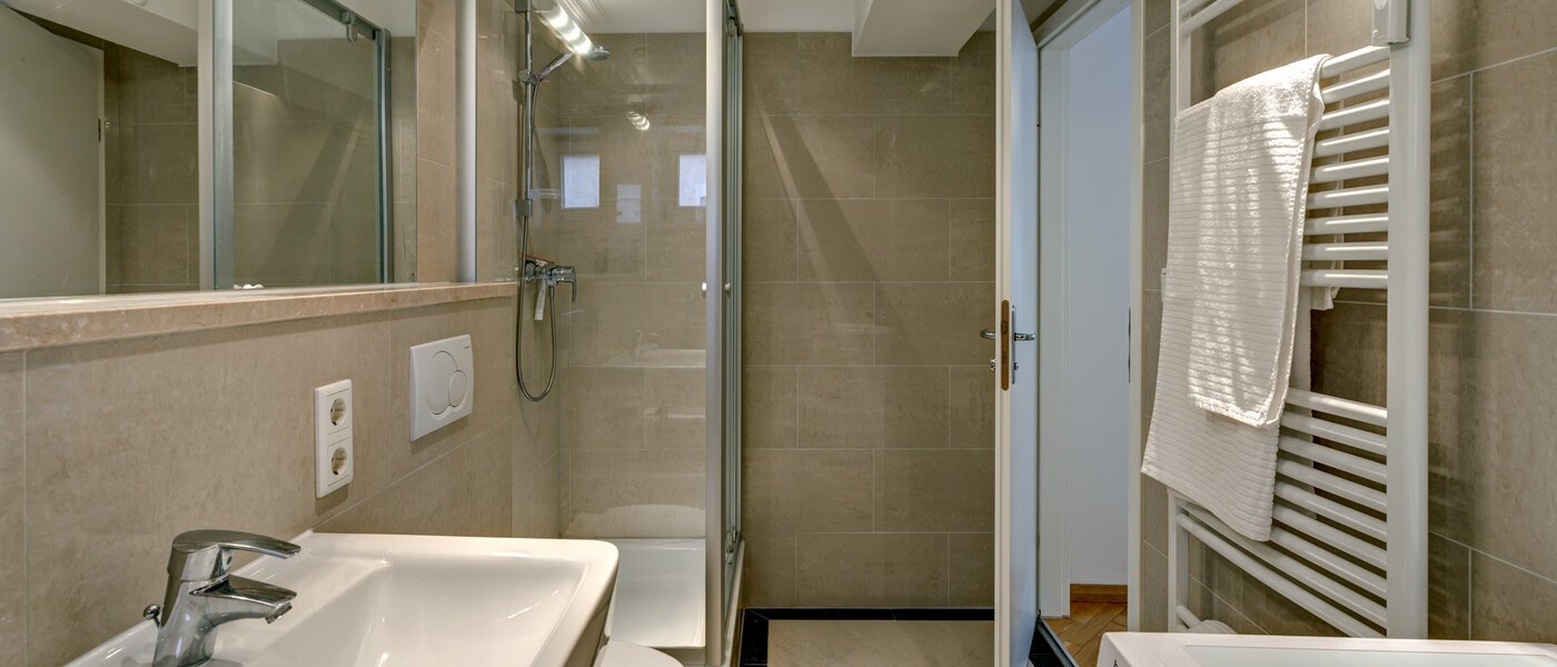 apartment München Haidhausen 02 bathroom 5712