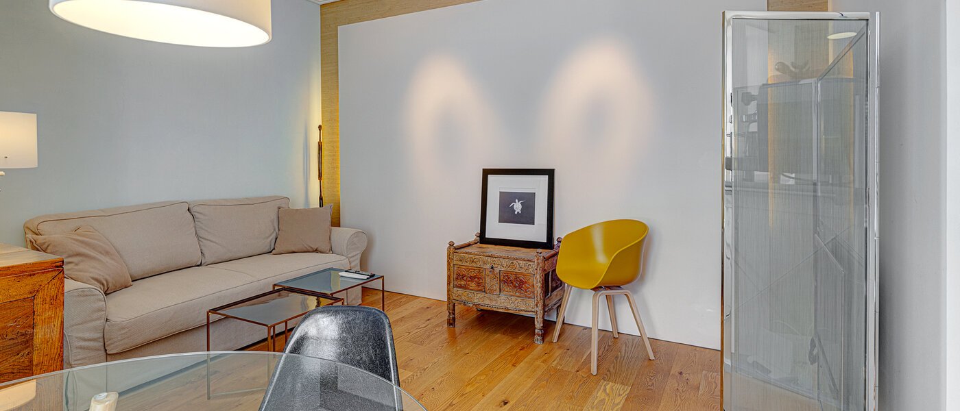 apartment München Glockenbachviertel 04 living area 5717