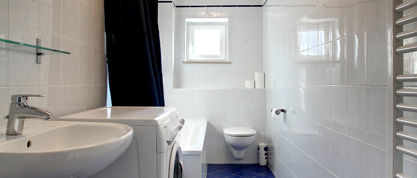 apartment München Gärtnerplatzviertel 01 bathroom 5803