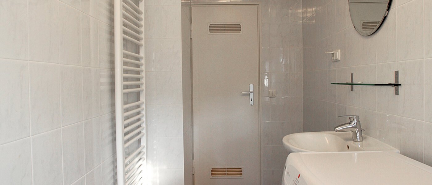 apartment München Gärtnerplatzviertel 03 bathroom 5803