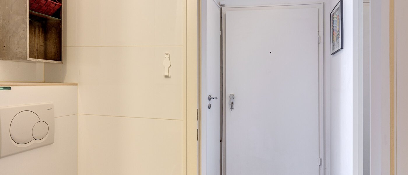 apartment München Neuhausen 03 bathroom 5827