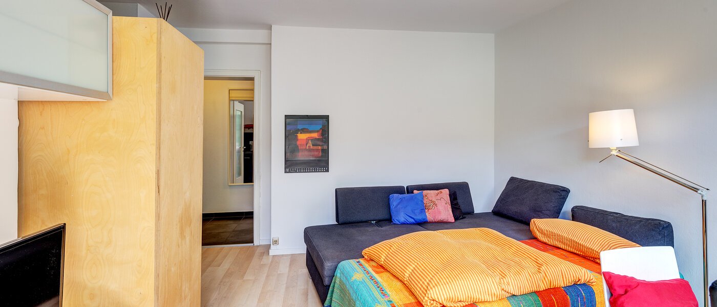 apartment München Neuhausen 01 sleeping area 5827