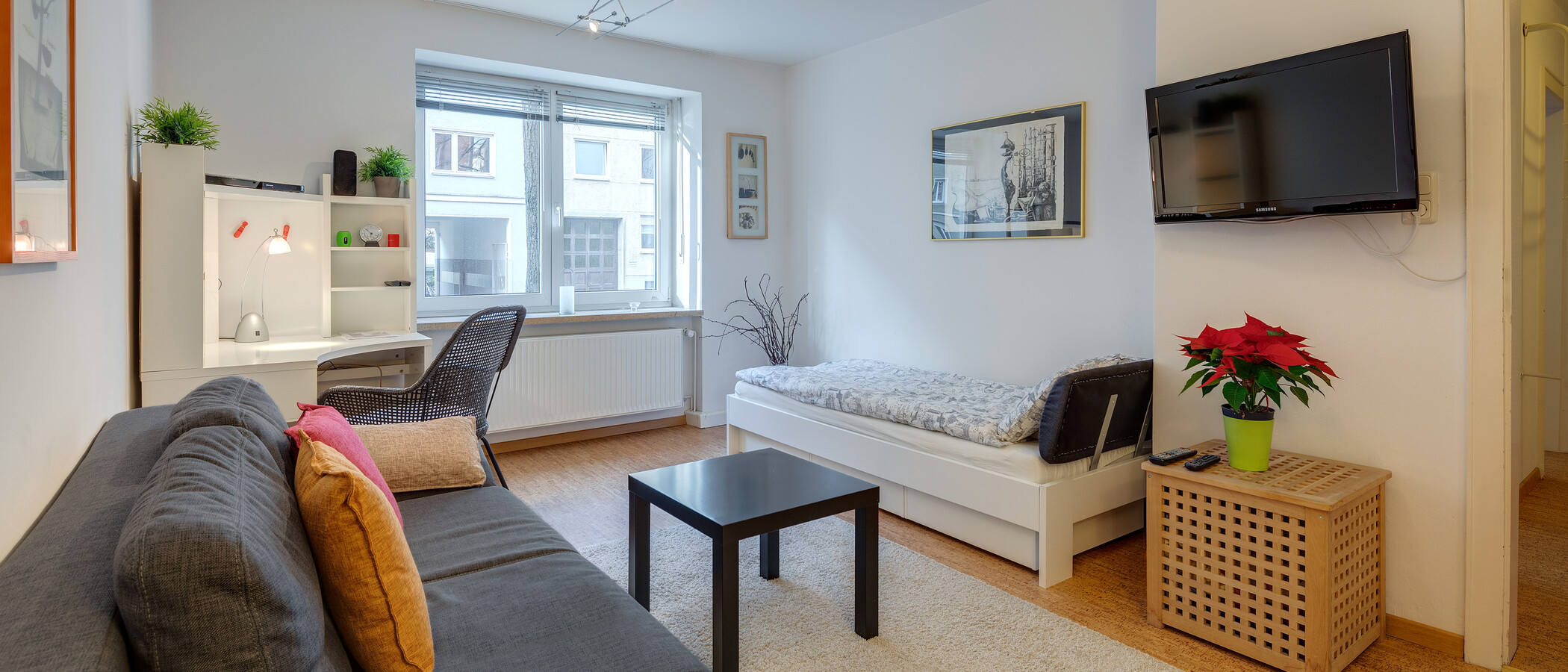 apartment München Schwabing-West (rund um den Hohenzollernplatz) 03 living area 5868