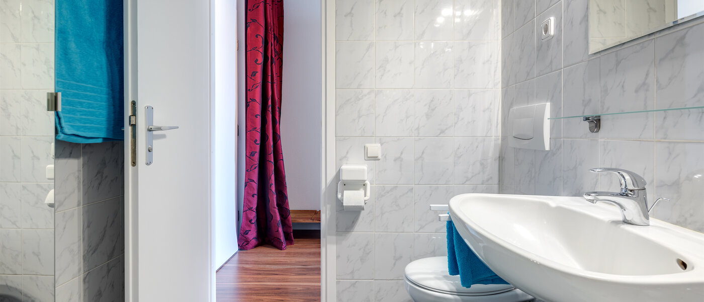 apartment München Schwabing-West 02 bathroom 5902