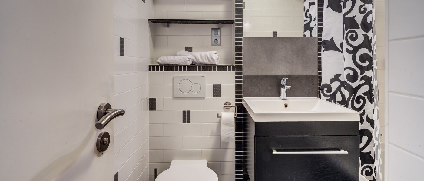 apartment München Milbertshofen 01 bathroom 5917