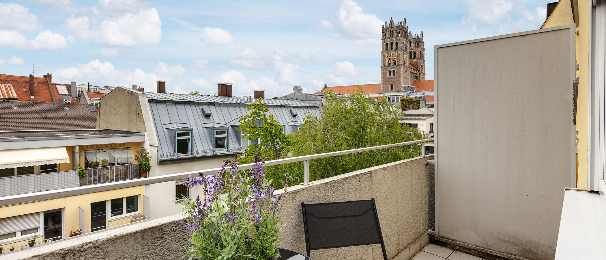 apartment München Glockenbachviertel 01 balcony 5936