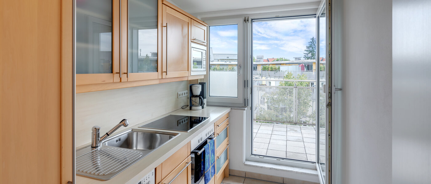 roof terrace apartment München Sendling-Westpark 01 kitchen 5946