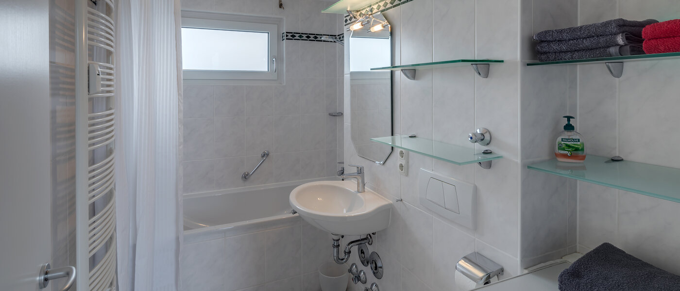 roof terrace apartment München Sendling-Westpark 01 bathroom 5946