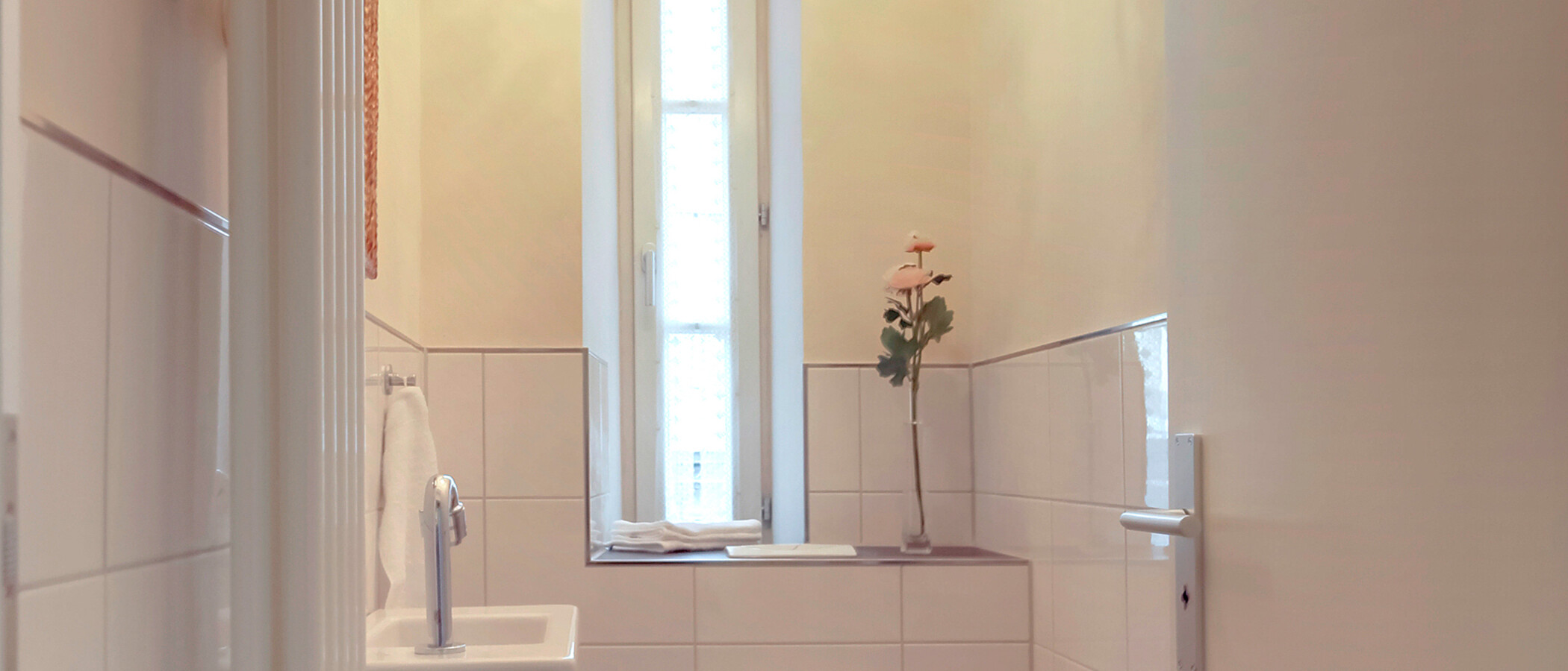 apartment München Altstadt 01 separate toilet 5948