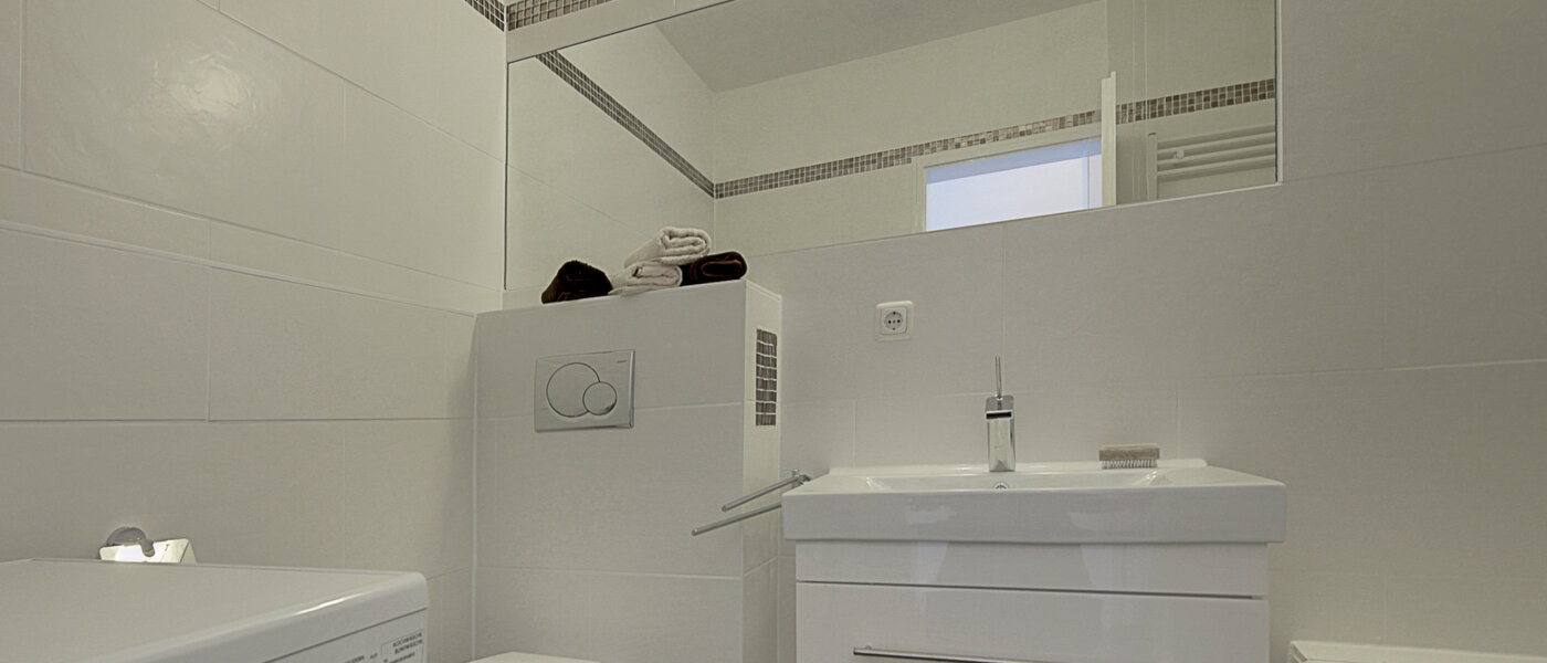 apartment München Moosach 02 bathroom 5951