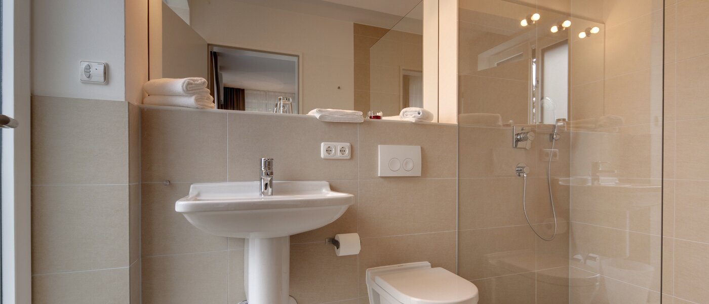 apartment München Großhadern 01 bathroom 5980