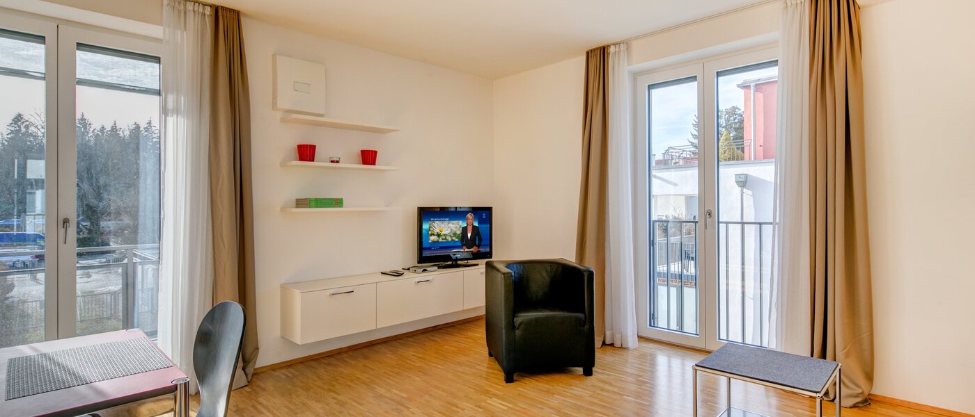 apartment München Großhadern 03 living room 5998