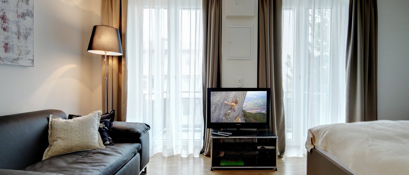 apartment München Großhadern 02 living area 6004