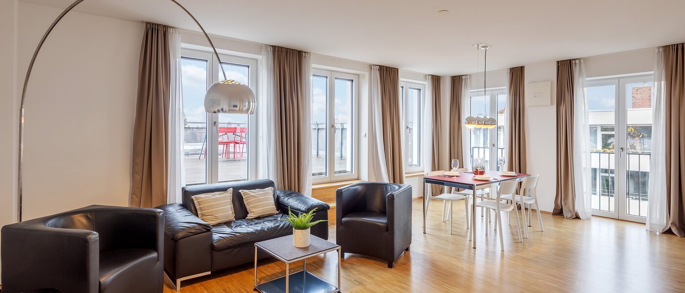 apartment München Großhadern 01 living area 6011